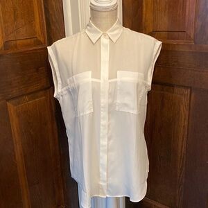 Ann Taylor cream sleeveless button down blouse